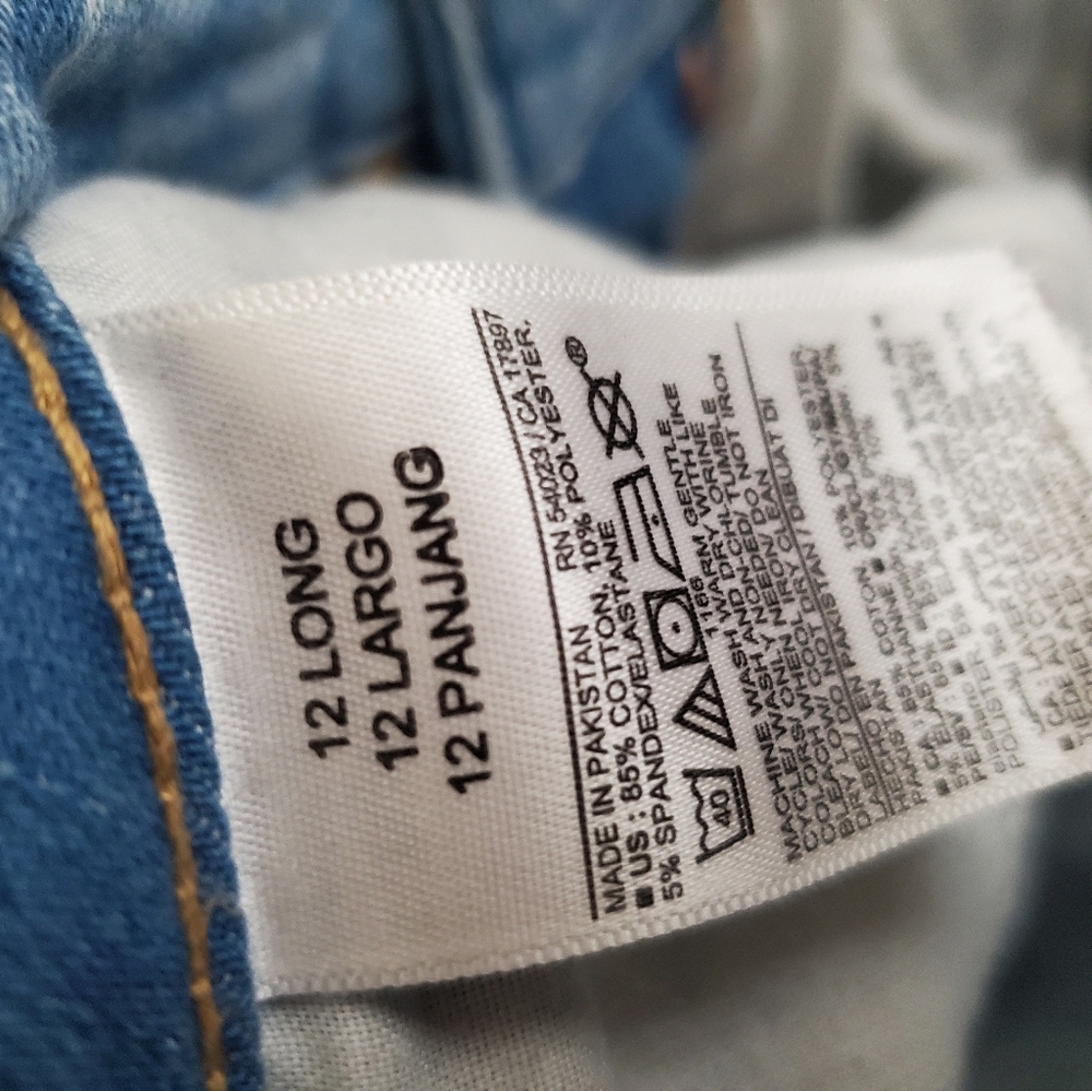 Button Fly High Rise Jeans - Picture 5 of 6